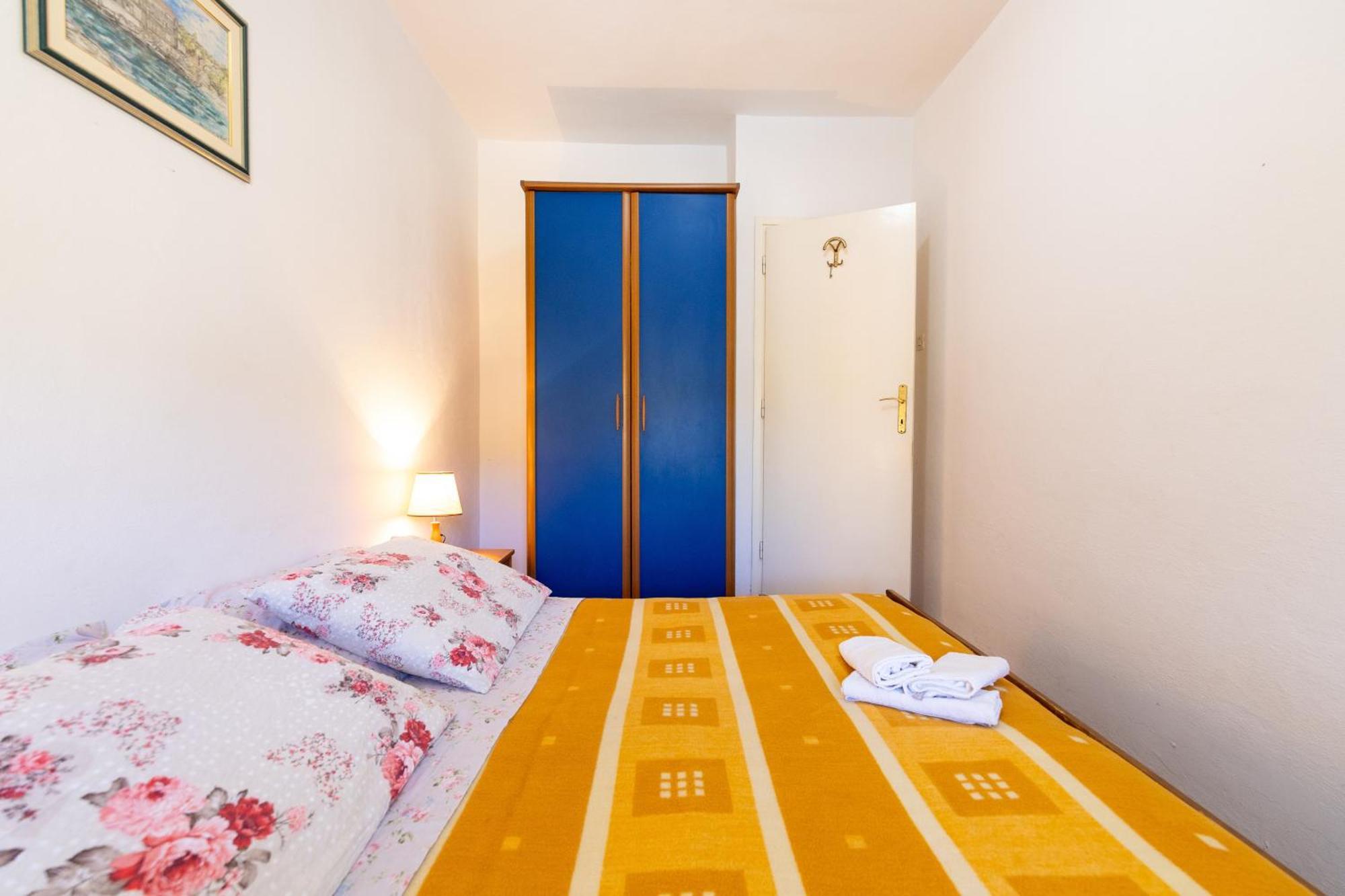 Apartments By The Sea Cove Zarace - Gdinj, Hvar - 2047 Стая снимка