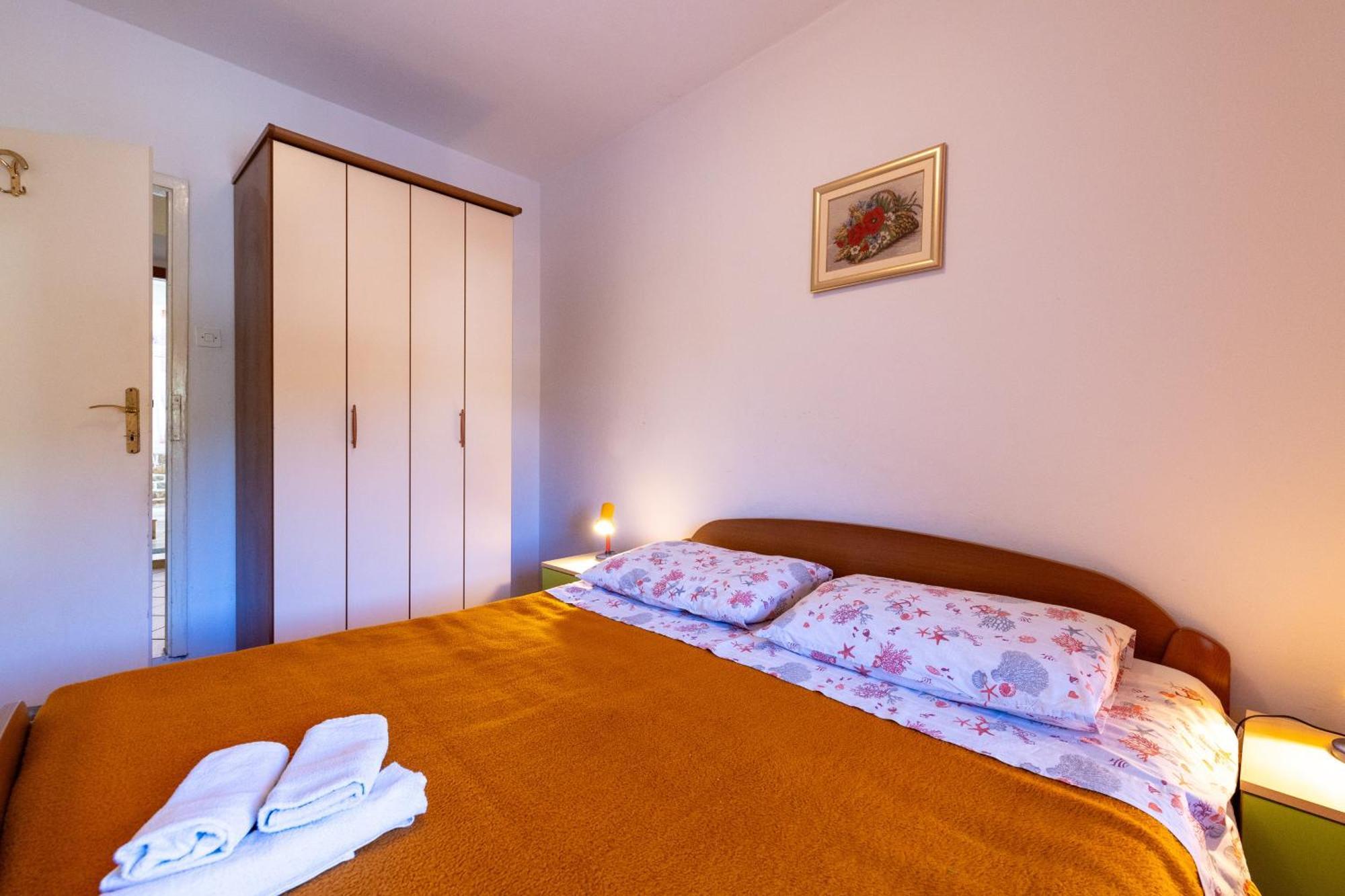 Apartments By The Sea Cove Zarace - Gdinj, Hvar - 2047 Стая снимка